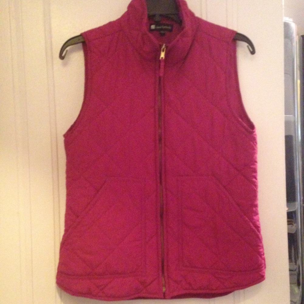 Women vest in pink color